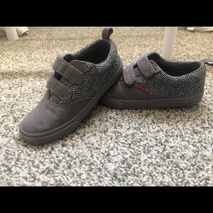 Toddler Old Navy shoe size 9